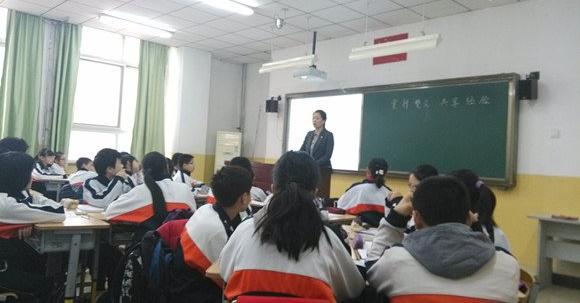 翻轉(zhuǎn)課堂方案有哪些 相關(guān)的技術(shù)特點(diǎn)是什么